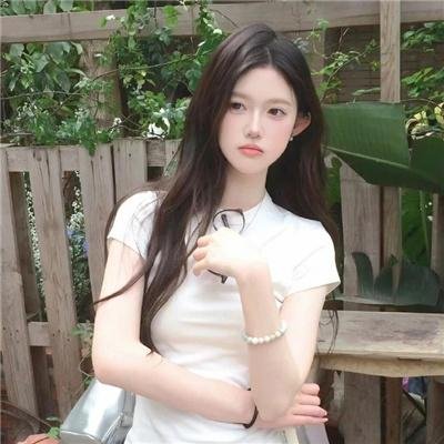 艳丽娇娃